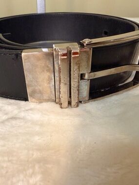 Louis Vuitton Black Leather Reversible Belt